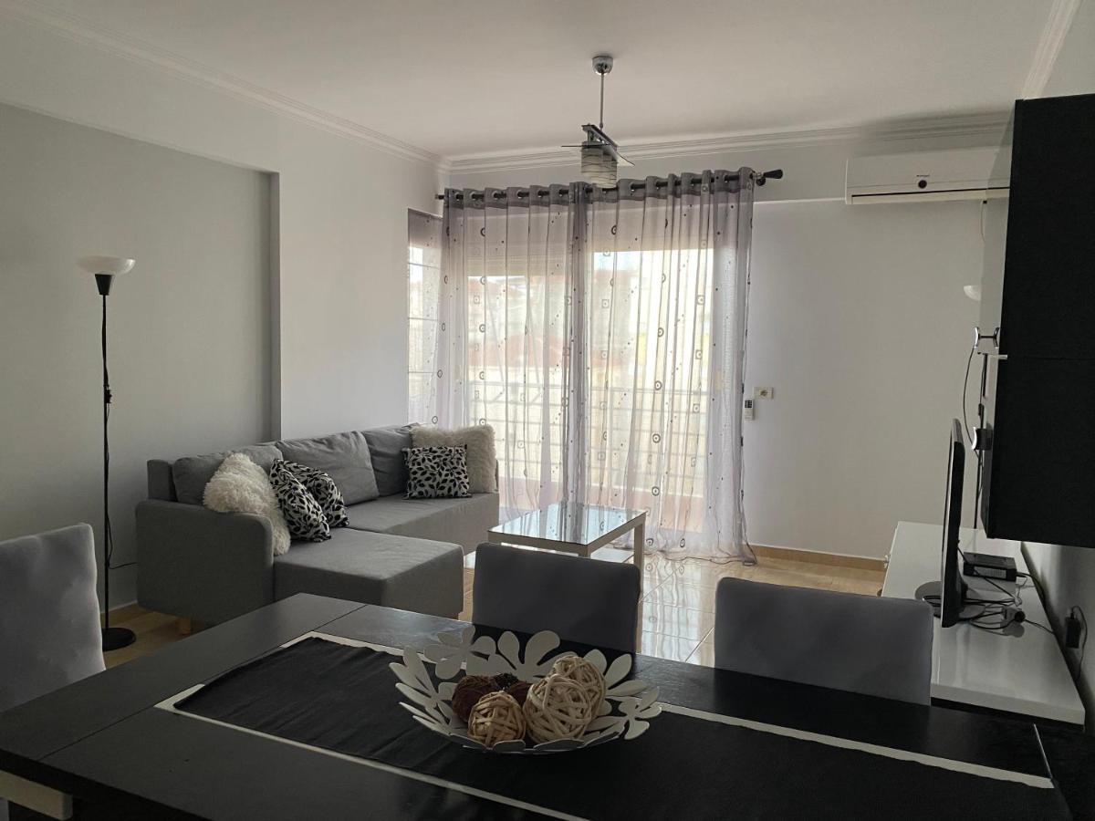 Sunny Apartament Saranda מראה חיצוני תמונה